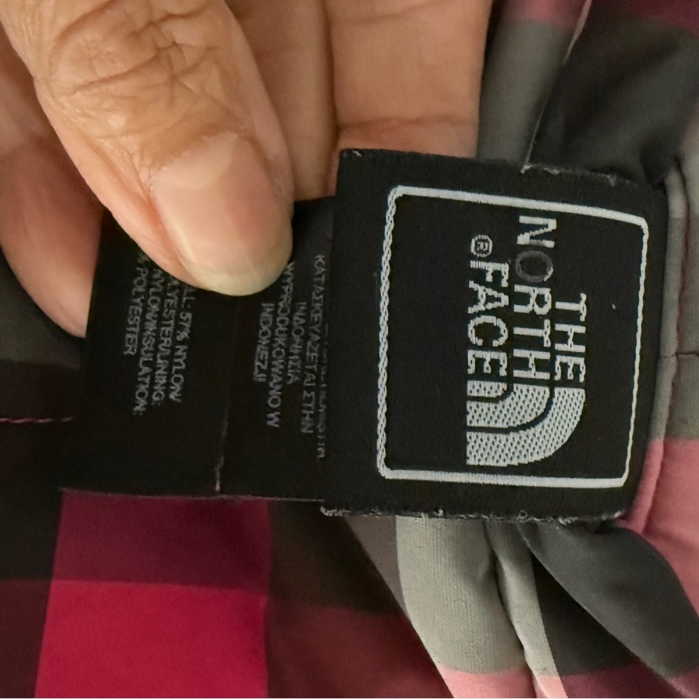 The North Face Girls Plaid Puffer Vest Pink Purple Size 7/8 - Picture 6 of 8